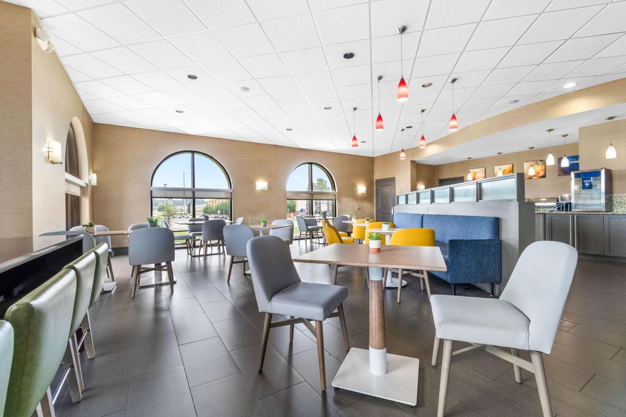 Comfort Suites Jackson I-40 Eksteriør billede