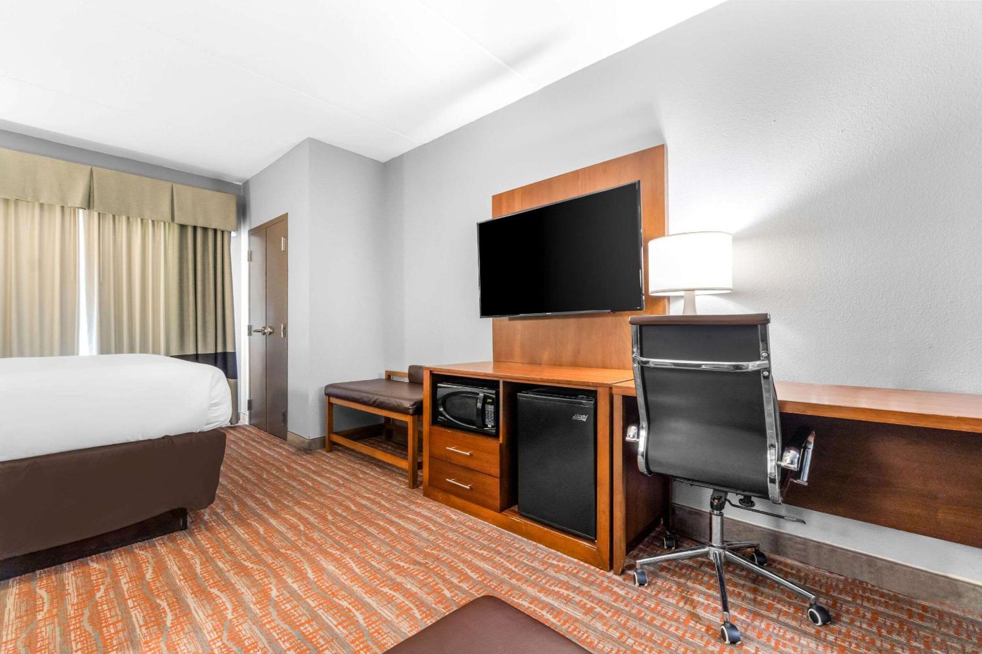 Comfort Suites Jackson I-40 Eksteriør billede