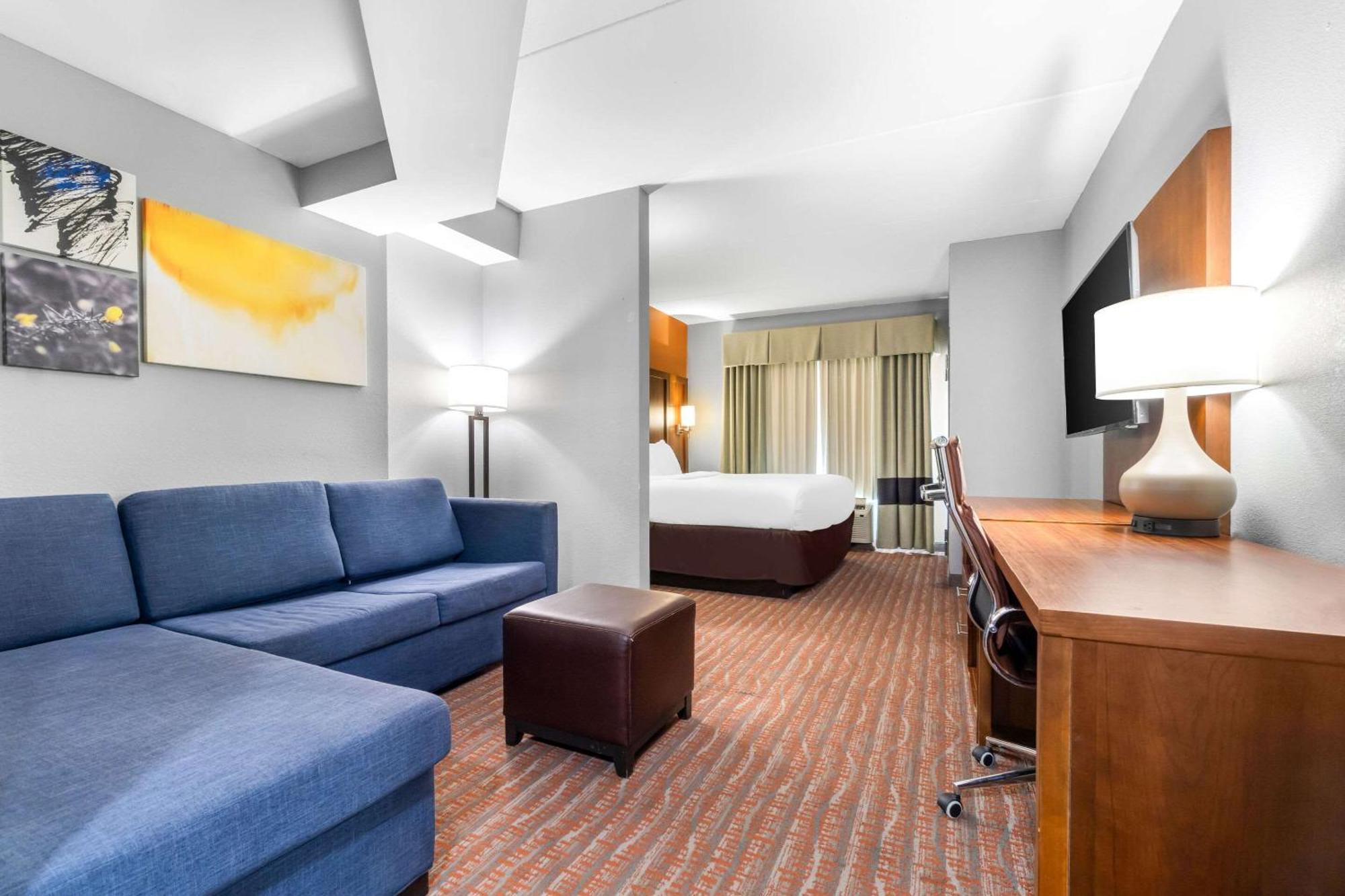 Comfort Suites Jackson I-40 Eksteriør billede