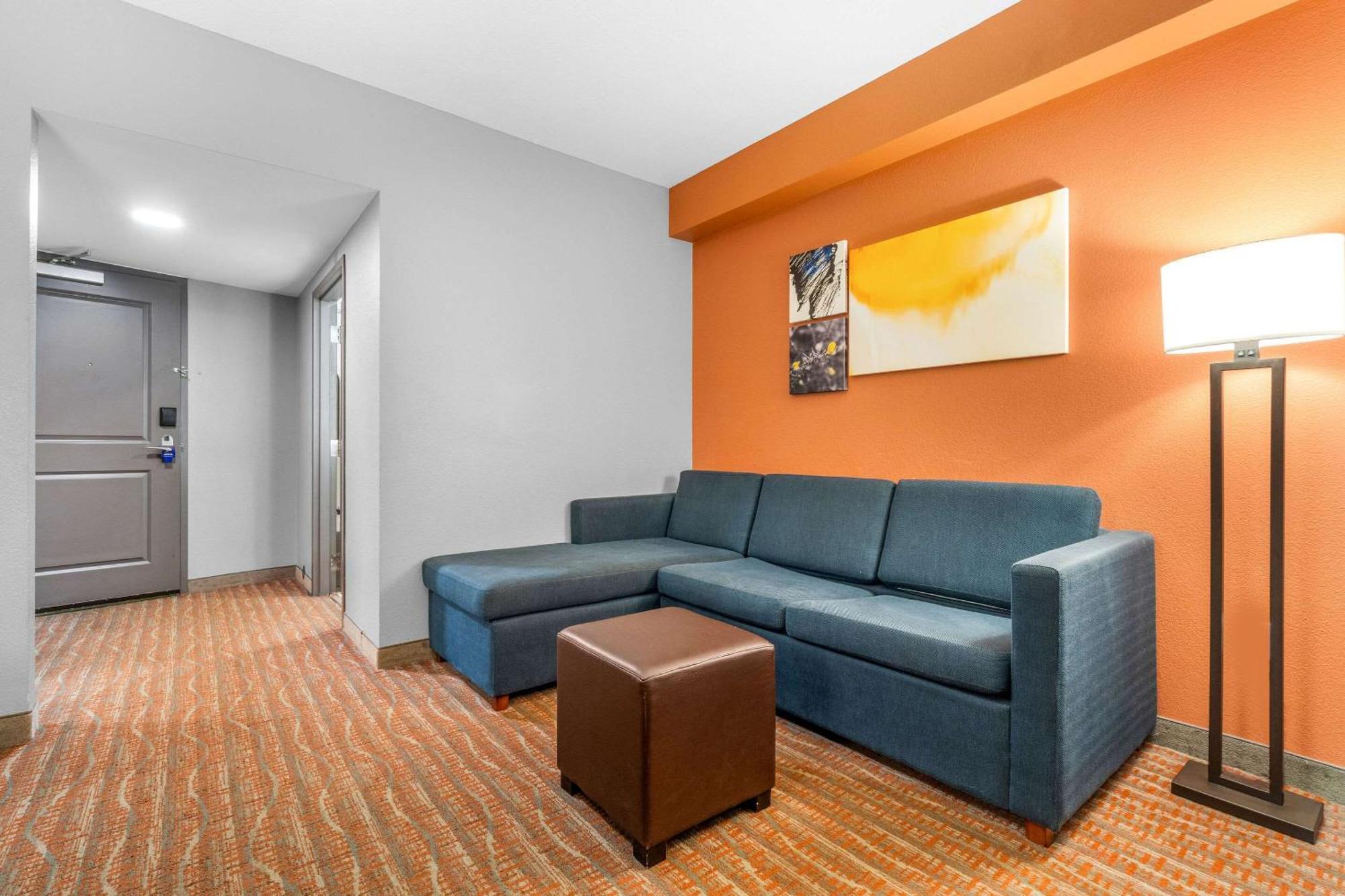 Comfort Suites Jackson I-40 Eksteriør billede