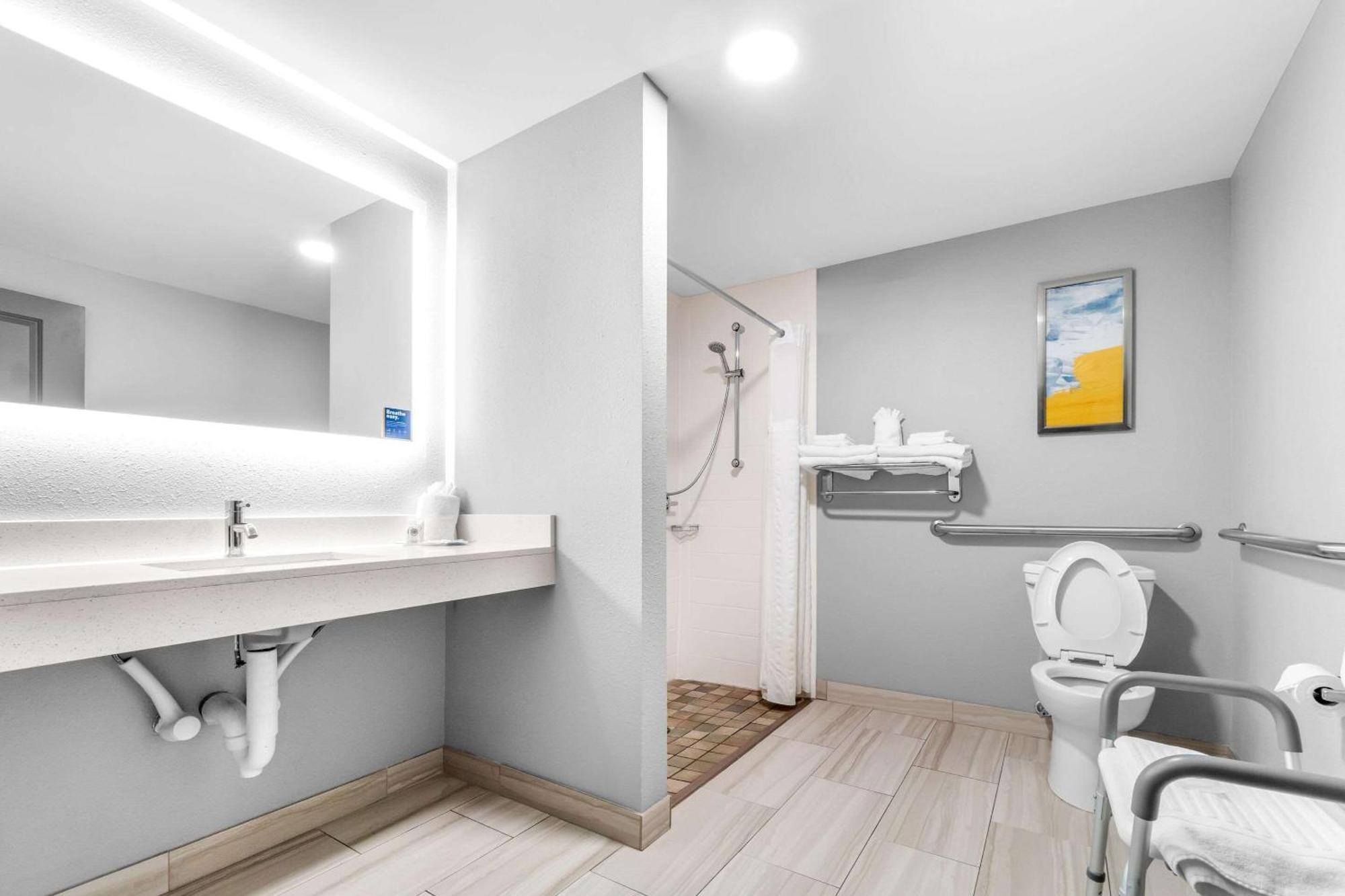 Comfort Suites Jackson I-40 Eksteriør billede