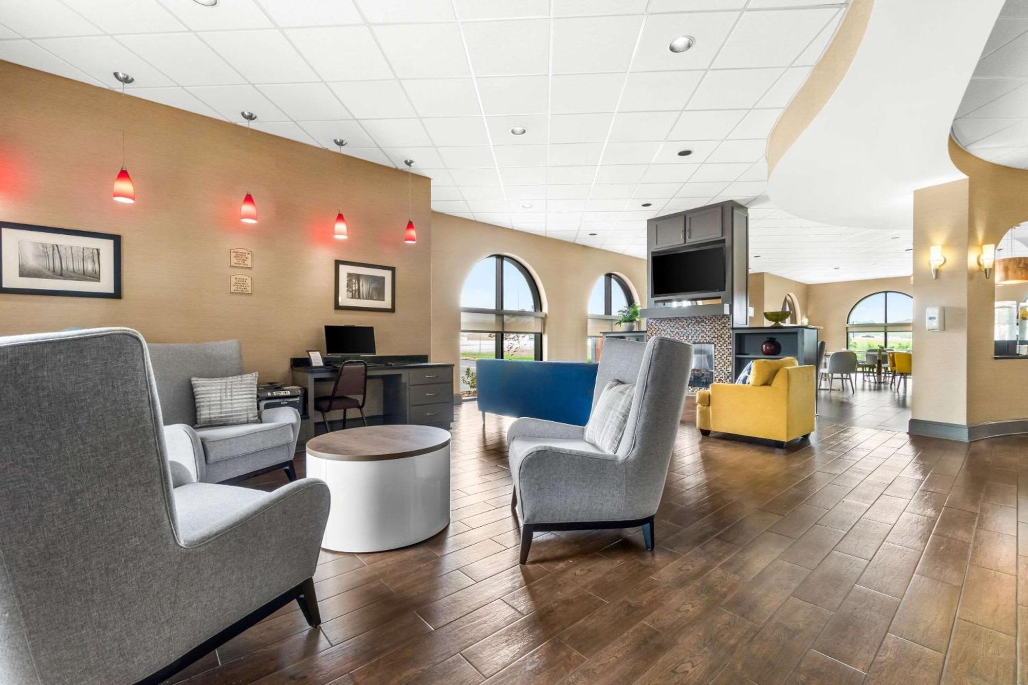 Comfort Suites Jackson I-40 Eksteriør billede